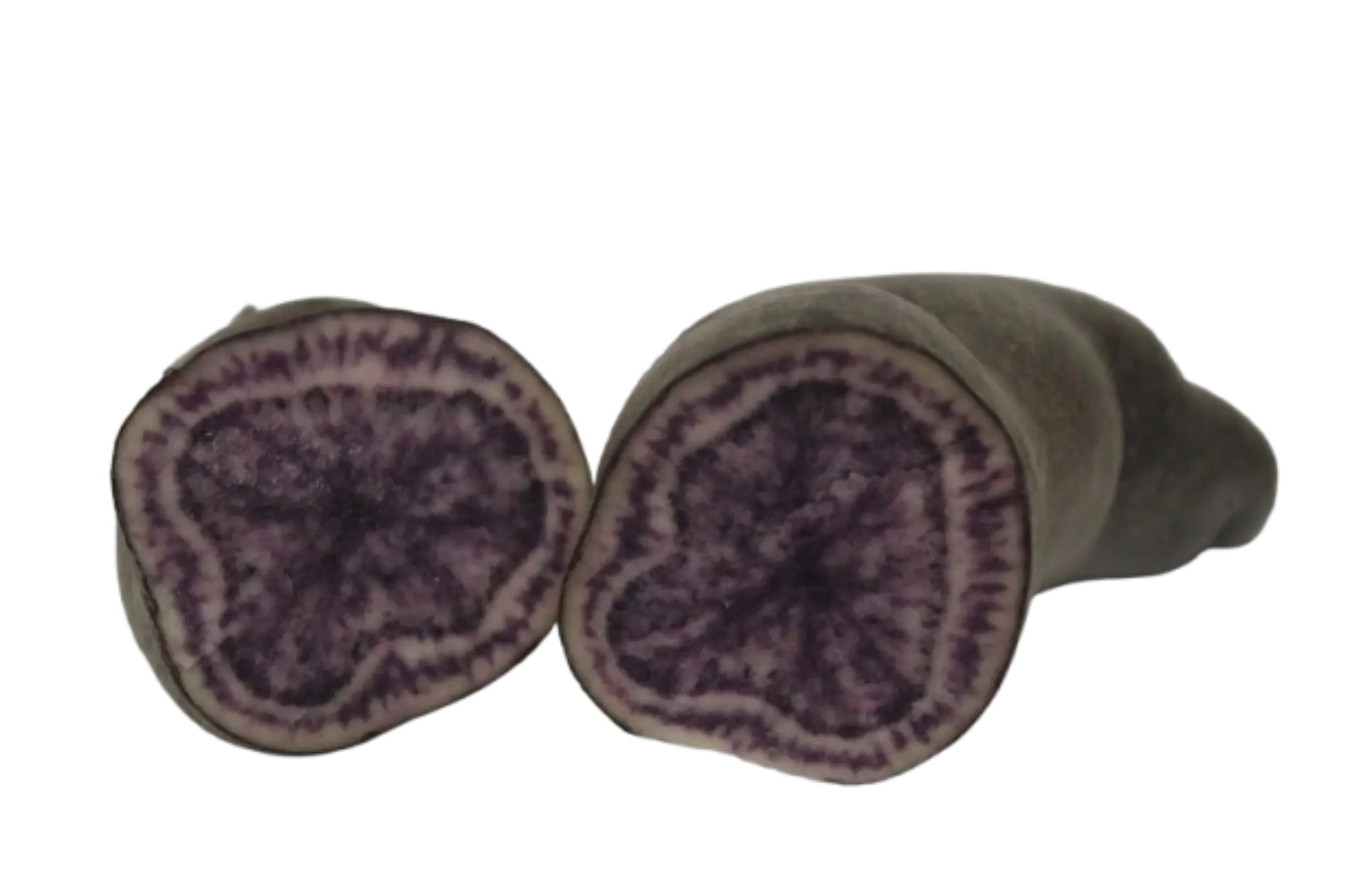 Papa nativa andina morada cortada al medio